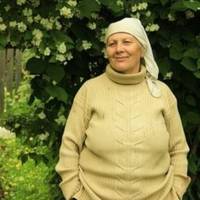 Вже 20 років ми з чоловіком живемо добре. За ці 20 років, своїх свекрів я бачила раз 10. Вони дуже не хотіли мене за невістку, в селі вже підібрали синові наречену, гарну жінку та господиню.