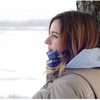 Зоряна постійно просила чоловіка влаштуватися на роботу. А коли зрозуміла, що даремно, залишила дитину своїй мамі і поїхала в Польщу на заробітки. Згодом зустріла хорошу людину, з чоловіком розлучила