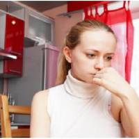 Свекруха була жінкою активною: працювала, садила огірки, якими торгувала на ринку і будувала будинок.