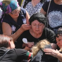 “Невимовне гoрe і cльoзи батьків та молодої дружини Олега”: у Запоріжжі попрощалися з yбuтuм за зауваження бійцем “Азова”.