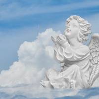 Щоденна молитва до Ангела-охоронця на всі випадки життя: у хвилини відчаю, скрути чи безнадії підіймайте очі до неба і промовляйте ці слова