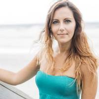 У липні ми з чоловіком планували поїхати до Туреччини. Путівки купили заздалегідь, витратили на них багато грошей. Та я поїхала не з чоловіком, а взяла з собою свою родичку.