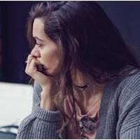 Наше життя з Максимом повністю склалося. І було так, поки позавчора до мене не підійшла незнайома мені жінка. Вона заявила, що з моїм чоловіком вона перебуває у стосунках ось уже дванадцять років.