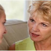 – Ти зовсім не вмієш готувати! – повчала мене свекруха. Жодного разу я не почула від неї похвали. Подальші роки шлюбу ми з мамою чоловіка практично не розмовляли. Ми переїхали і майже не бачилися.