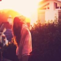 Олег відмовлявся одружитися з Юлею і відверто говорив, що вона просто потворно виглядає і всі гості на весіллі будуть над ним сміятися, бо вони виглядатимуть не як молода пара, а як бізнесмен і його п