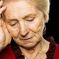 Моя сваха – жінка незаміжня, вона молодша за мене. Але не працювала за своє життя жодного дня. А зараз, коли вік підійшов до пенсії, вона щомісяця приходить до сина, коли той отримує зарплату, і прос