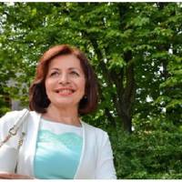 Після Нового року дочка оголосила про свої заручини, і почалася підготовка до весілля. Переговоривши зі сватами, ми вирішили, що хочемо влаштувати пишне весілля в листопаді цього року.