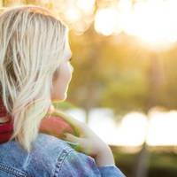 Щопонеділка чоловік дає мені 500 гривень, більше я не отримую ні копійки, як би не просила. В магазин за продуктами ходимо ми разом, але обирає їх та платить за все мій чоловік.