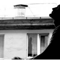 Все ж, я зважився на цю складну для мене розмову. Я покликав Наталю в кафе, запропонував їй каву, а вона відмовилася і попросила чай. А потім зізналася мені, що теж чекає дитину.