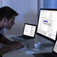 Сусідські діти принесли 273 гривні дрібними купюрами, підійшла їх мати і сказала, що вибачте майстре, це останні кошти, нам більше жити нема на що.