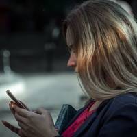 На своє 40-річчя чоловік повідомив мені прямо, що має іншу і піде до неї. Я ж думала, що він у такому віці і з дітьми вже нікому не потрібен. Виявилося, що потрібен.