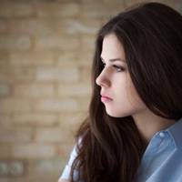 Наташка була зазнайкою і першою красунею в школі, але те, як повернулося її життя годі й уявити. Ну хоча б те, що вона продала свою дитину циганам