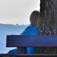 Олег перебрався в мою квартиру і ми стали жити разом. Я добре заробляла, тому питання грошей мене цікавило мало. А Олег сказав, що має свій бізнес, усі його гроші на рахунку в банку, тому усе купувал