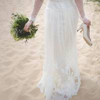 Дружина Михайла, Ольга, такого ж віку, як і він. Красива, освічена і добра жінка. Вони родом з одного селища. Йому за сорок, має двох дітей, працьовитий, розумний, завжди охайно виглядає.