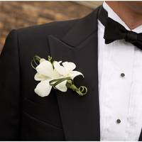 В день свого весілля Юрій почав одягати костюм і збиратися до вівтаря. Коли він одягав піджак, то відчув що у внутрішній кишені щось є.