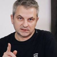 Я вимагаю закону про колаборантів! Щоби усю цю ОПЗЖшну х….у упакувати разом з медіабл….и на паRашу — Скрипін