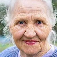 Василь та Ірина взяли в дім чужу дитину. Засипали дівчинку дорогими подарунками, модним одягом. Олена ніколи ні в чому не мала потреби. Виросла, вийшла заміж, має двоє дітей.