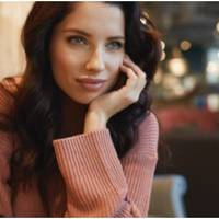 Нещодавно я стала мамою, а моя рідна сестра мені навіть дитячими речами не допомагає, хоча я в свій час багато чого їй подарувала, і зараз була б не проти заощадити на покупках, скориставшись хоча б с