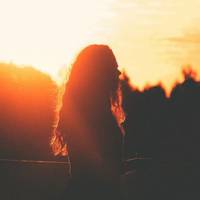 Коли дружина занедужала, Василь думав, що все скоро минеться. Але через рік вирішив, що з нього досить. Адже він звик, що після роботи приходив в чистий і затишний будинок, лягав біля телевізора і ні