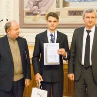 1 кіловат за 3 копійки: українського школяра в США визнали генієм і присудили стипендію за його винахід