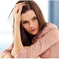 Христина мовчала, але по її реакції було зрозуміло, що вона була в курсі, що батько її дитини – одружений. Чоловік намагався виправдовуватися, але у нього погано виходило.