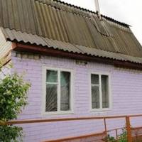 Дарина забрала маму з села до себе в місто, в столичну квартиру. Але відразу маму попередила, що в столиці все дорого, і ціни зростають ще, з роботою у них з чоловіком останнім часом незрозуміло що тв