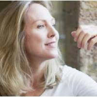 Мені від бабусі дістався будинок, який я оформила на чоловіка. Прожили ми 20 років, у нас є дорослий син і тут я дізнаюся, що у чоловіка вже три роки є інша жінка.