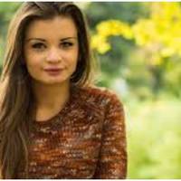 Я вийшла заміж за Олексія, а потім полюбила його тата. Моєму свекру трохи за сорок і я не знаю, що з цим тепер робити, думаю про розлучення