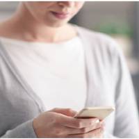 Зранку Роман зібрав речі і перевіз нас з дитиною до своєї мами. Тепер я живу не в найкращих умовах, так як я не дуже люблю свою свекруху. Але чоловік каже, що чекати не довго.