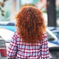 Я знала, що у моїх свекрів є дві квартири, і, якось, коли була в них в гостях, то сама почала розмову, що нам важко на орендованій квартирі з трьома дітьми, грошей навіть на їжу не вистачає, але свек