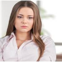 Мої батьки подбали про те, що нам з чоловіком є де жити. А свекруха дорікає, що у мене квартира є, а у її сина немає. Каже, що треба її сина зробити власником моєї квартири.