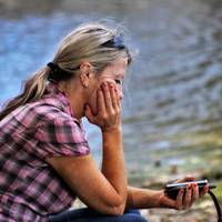 Коли мені виповнилося 30 років, я зрозуміла, що час минає швидко, а я ще й досі не заміжня. І я вирішила, що сидіти просто так вже не можна. А потім мені написав чоловік, старший на 25 років