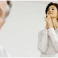 Сестра розлучилася після 22 років спільного життя. Я їй неодноразово говорила: «Звари чоловікові борщ, і попрасуй сорочку, та й каву зранку принеси! Діти дорослі, впораються самі, ти повинна чоловік