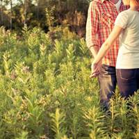 – Дочка зараз дуже засмучена, я її втішаю, звичайно, на словах, що все буде добре, але сама то добре розумію, що нічого хорошого чекати вже не варто.