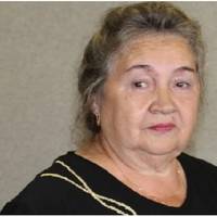 Приїхала я до сина, нічого не підозрюючи про їхню домовленість з дружиною. Невістка зустріла мене холодно, провівши на кухню і показуючи на невеликий диванчик в кутку: «Ось тут ви і будете спати».