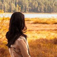 Ще в серпні Мілана сказала чоловікові, що дитині потрібно купити босоніжки та черевички нові, адже скоро осінь, буде холодно. Пилип мовчки подивився на дружину, а наступного дня приніс від сестри два