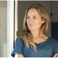 Я приїхала з Італії додому і побачила, що моя донька нічого нового не придбала. Зате у її хлопця з’явився новий автомобіль, не важко здогадатися, куди поділися гроші, які я висилала доньці.