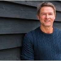 Якось ввечері я прийшов додому раніше, на кухні працював телевізор, а дружина там з подругами сиділа. Скільки я всього про себе почув. А подруги їй підтакували.