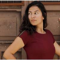 Дзвінок чоловіка не давав мені спокою, і голос у нього теж був дуже дивний. Після концерту я відвезла дітей до батьків, а сама сіла в машину і поїхала в нашу квартиру. Чоловіка вдома не було.