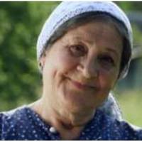 Багато років тому моя дочка сама кинула свого чоловіка. Він засумнівався в своєму батьківстві, донька не пробачила. Через п’ять років після розлучення він одружився, і вдруге став батьком, а вона – до