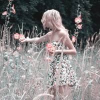 Катерину я знаю дуже давно. Після першого шлюбу вона залишилася сама з маленьким сином. Мені було щиро її шкода, хоча всіх причин її розлучення я не знала. Через рік Катерина познайомилась з Данилом.