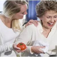 В суботу свекруха захотіла приготувати фарширований перець з домашнім фаршем. Я була не в захваті від цього, бо фарширований перець не входить до списку моїх улюблених страв.