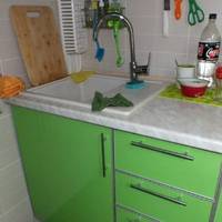 Наближався день народження моєї невістки, я запитала сина, що вона хоче в подарунок. Син сказав міні-піч. Я купила найкращу, дорогу, довго вибирала.