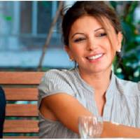 З ініціативи чоловіка в гостях ми трохи засиділися. При цьому чоловік не відповів на дзвінок своєї матері. У мене телефон лежав у кишені куртки, і я на її дзвінок теж не відповіла.