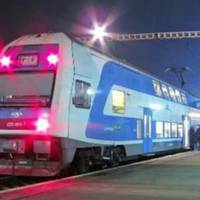 “Харків. Шок. Приїхала вчора вечірнім “Інтерсіті”, з легким запізненням, завантажилася в таксі без п’яти хвилин північ. Їдемо. Туплю в телефон…”