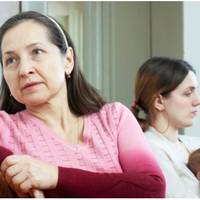 У нас народився онук і ми поїхали провідати дитину. Але нам не зраділи, хоча ми привезли подарунки, гроші. Особливо незадоволена була моя сваха.