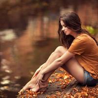 “Ти дружина, а я коханка. Будемо знайомі. І не думай Ігорьку сказати, що я з тобою говорила. Скажеш – не побачиш його більше. Зрозуміла мене?”