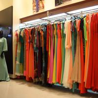 – Ні, я не візьму, – клієнтка вийшла з примірочної з незадоволеним обличчям. – Розмір не підійшов? – поцікавилась я. – Ні, – уїдливо відповіла дама, – розмір мій.