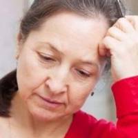 Я не приховую, що моя мама мені допомагає, і дуже багато. Зранку до вечора сидить з дітьми, готує нам з чоловіком, прибирає. Мама приносить нам продукти, дає свої гроші.