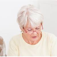 Чоловікові не сподобалося, що на обід були сосиски, а не м’ясо. Він сказав, що господиня я нікудишня і що я не вмію вести господарство. Я запропонувала йому місяць самому спробувати.